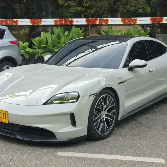 Porsche Taycan 2025 0.0 Eléctrico 2025