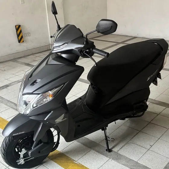 Honda Dio Dlx 110