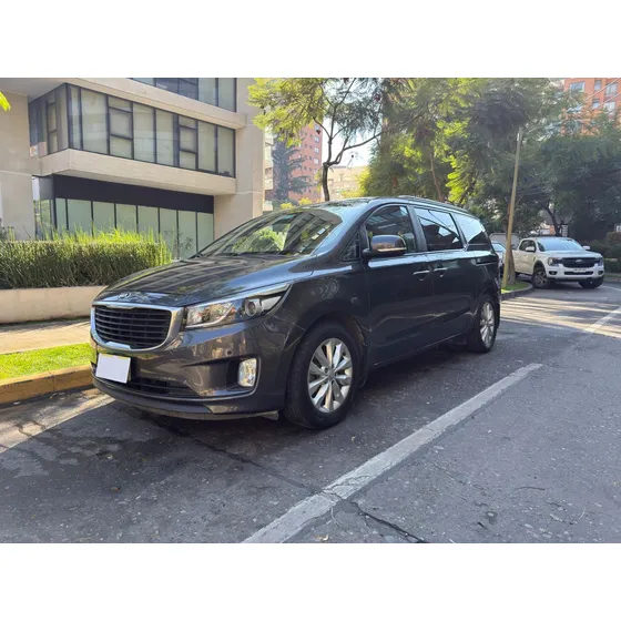Kia Grand Carnival Ex Gsl 6at