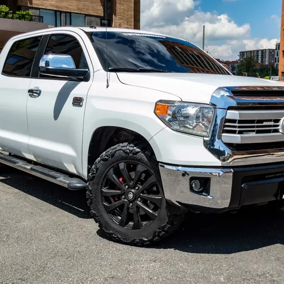 Toyota Tundra 2014 5.7 Crewmax Platinum