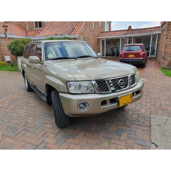 Nissan Patrol 4.8 Y61 Grx