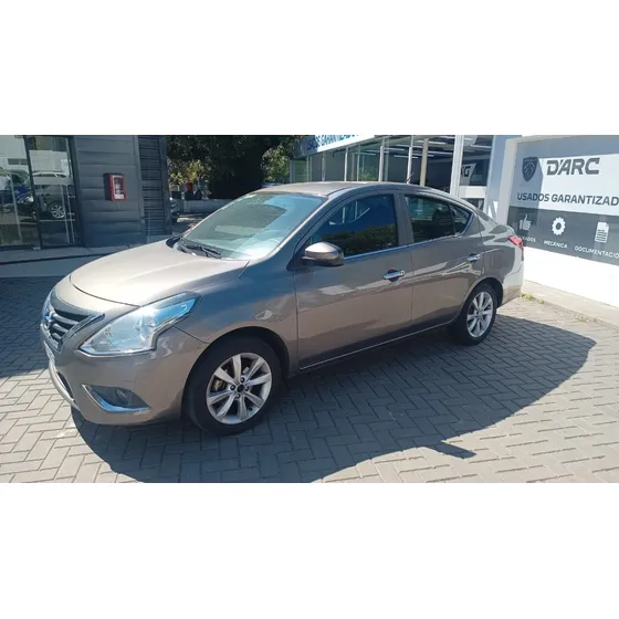 Nissan Versa 1.6 Advance At