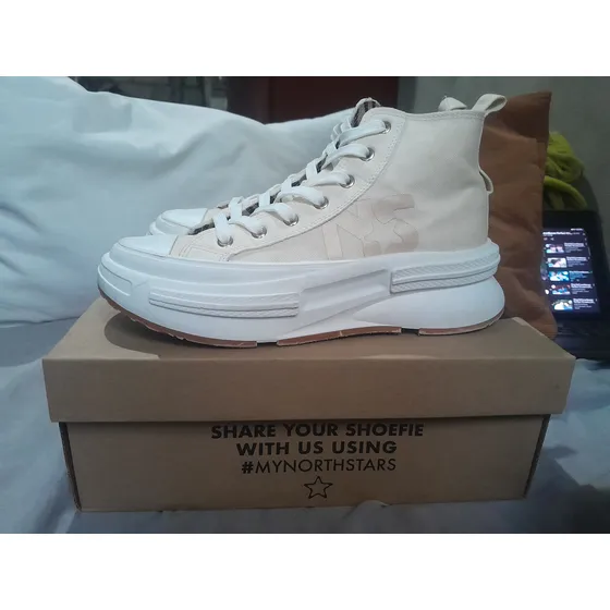 Zapatos Tipo Botines Color Beige, Estilo Converse Plataforma