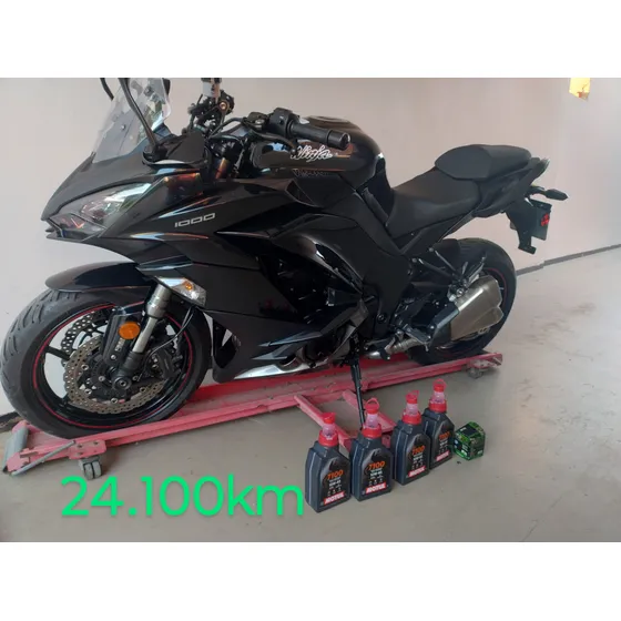 Kawasaki Z1000