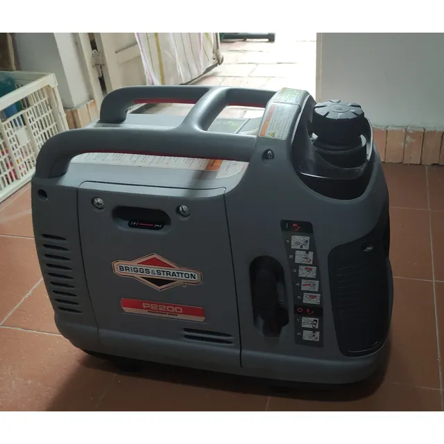 Planta Eléctrica Briggs & Stratton Modelo P2200 En Su Caja