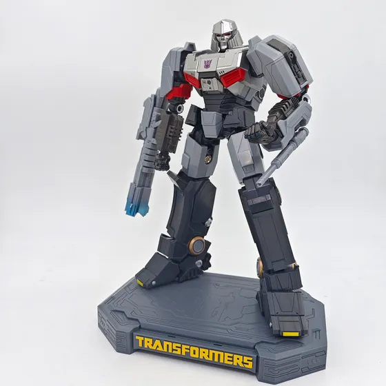 Figura Megatron One