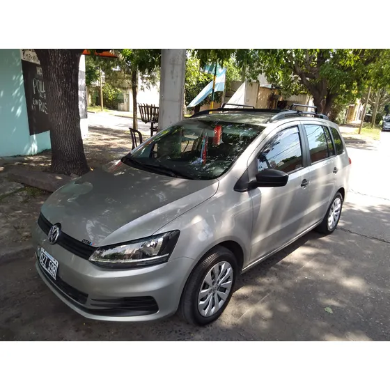 Volkswagen Suran 1.6 Comfortline 101cv