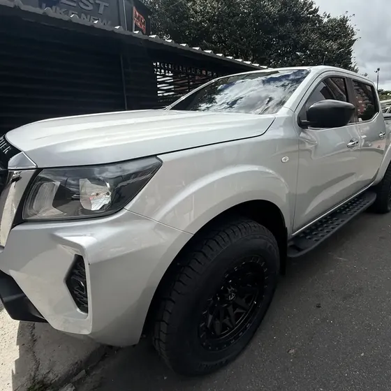Nissan Frontier 2022 2.5 Mecánica 4x4 Td