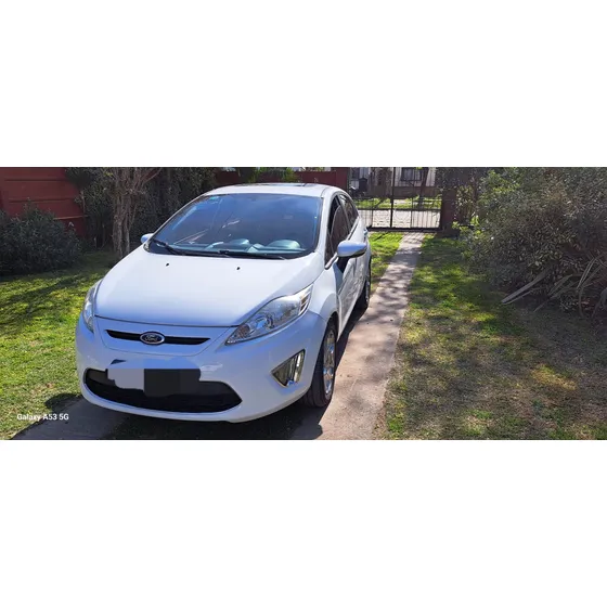 Ford Fiesta Kinetic Design 1.6 Sedan Titanium 120cv