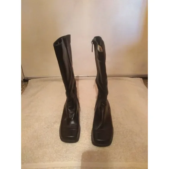 Botas Negras Usadas 