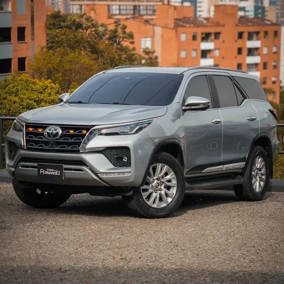 Toyota Fortuner 2022 2.4 Srv