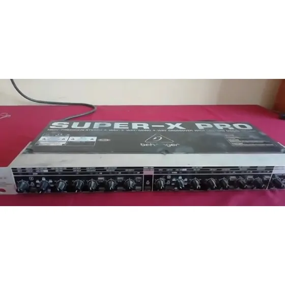 Crossover Behringer Cx 3400 Pro