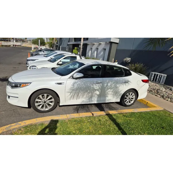 Kia Optima 2.4 Ex At