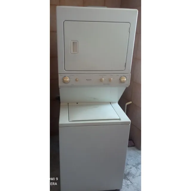  Lavadora Y Secadora En Torre Frigidaire Automática.