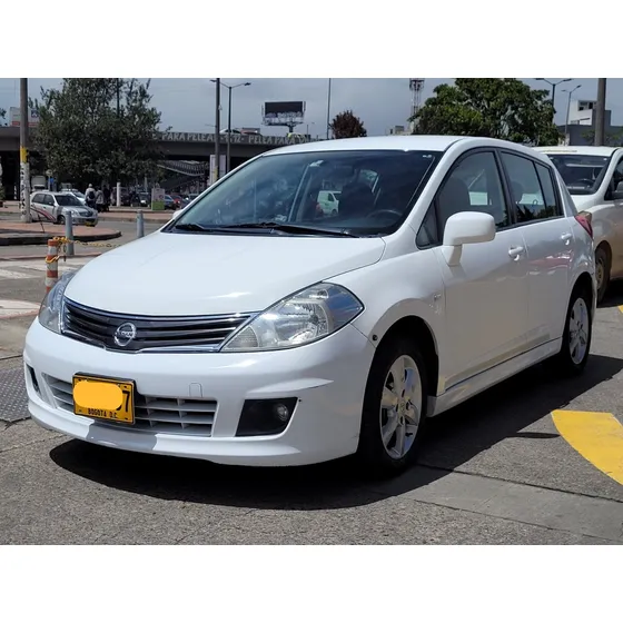 Nissan Tiida 1.8 Emotion 5 P