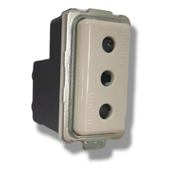 Pack 3 Modulo Enchufe Magic 10a 5113 Bticino