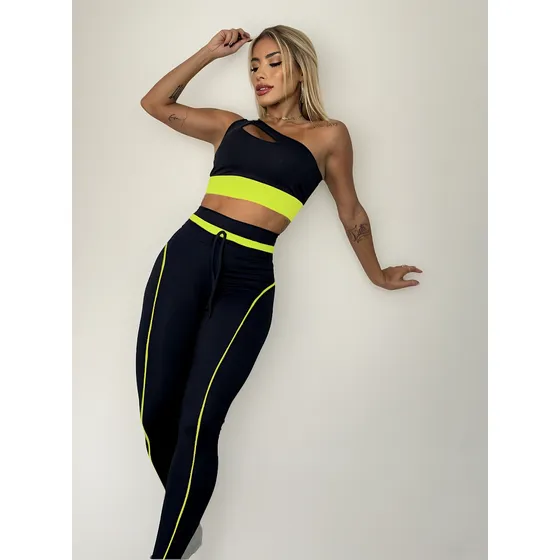 Conjunto Fitness  Com 2 Top De Um Ombro Só E Calça Com Vivo