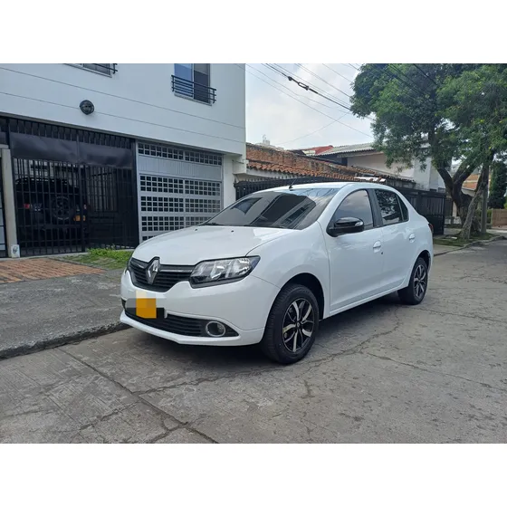 Renault Logan 1.6 Exclusive Automático