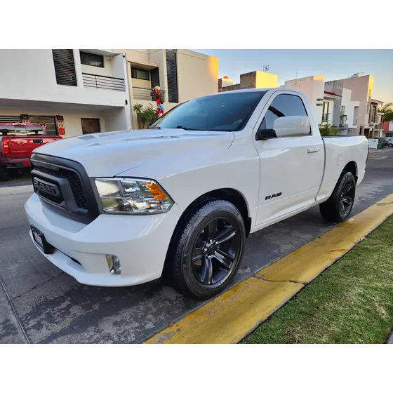 Dodge Ram 1500 3.6 Regular Cab