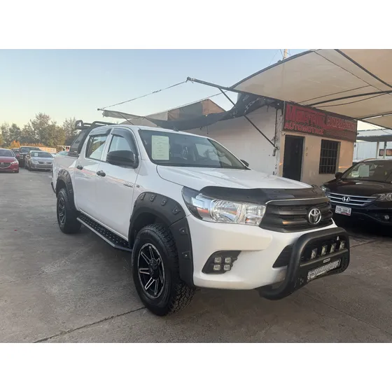 Toyota Hilux 2.8 Tdi Cabina Doble Mt