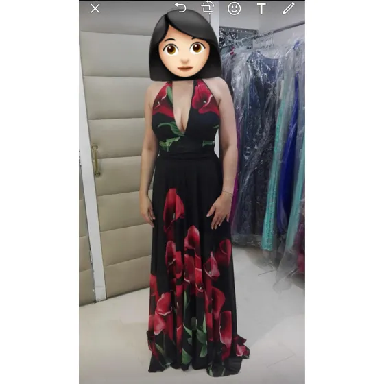 Hermoso Y Elegante Vestido Negro Estampado Con Flores Rojas