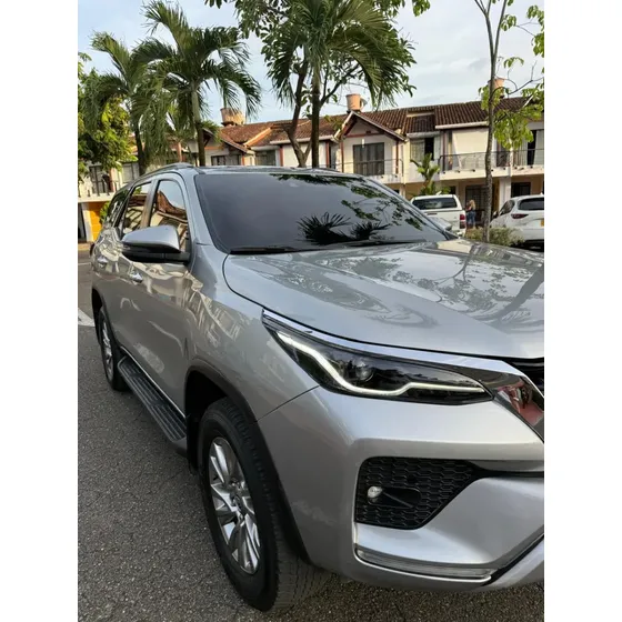 Toyota Fortuner 2024 2.4 Diésel Srv 4x2
