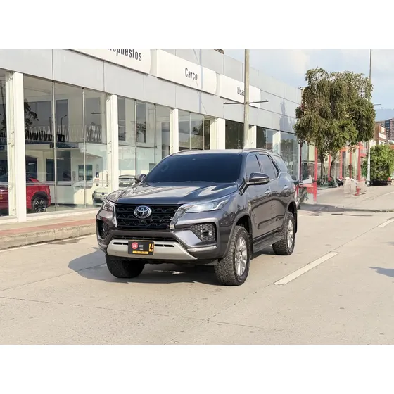 Toyota Fortuner 2022 2.4 Srv Diesel 4x2