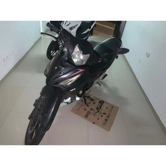 Moto Akt Flex 125, Negra