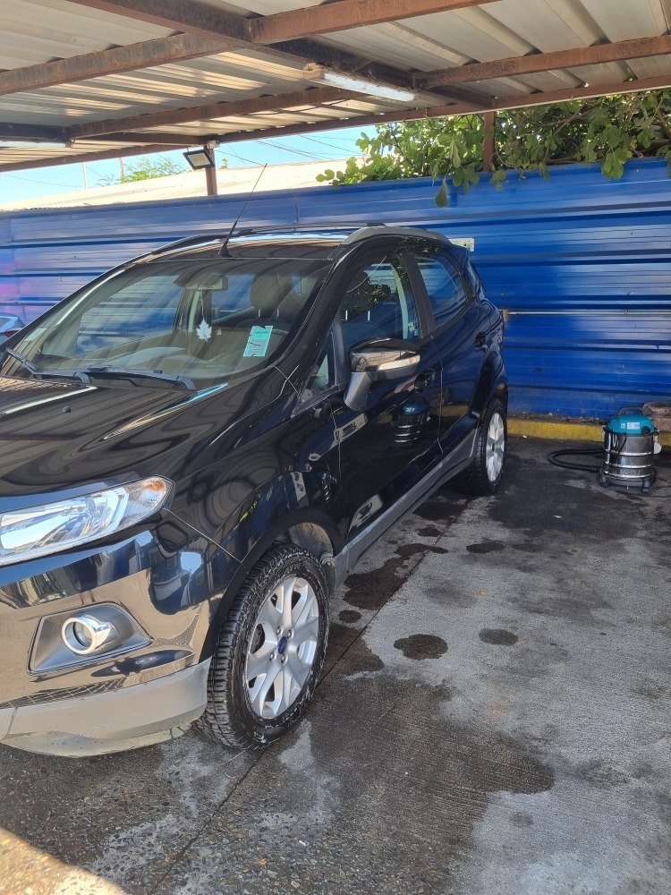 Ford Titanium 1.6 Ecosport