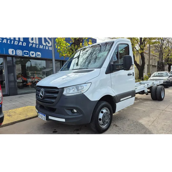Mercedes Benz - Sprinter - Chasis Sin Caja