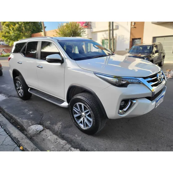 Toyota Hilux Sw4 2.8 Srx 177cv 4x4 7as