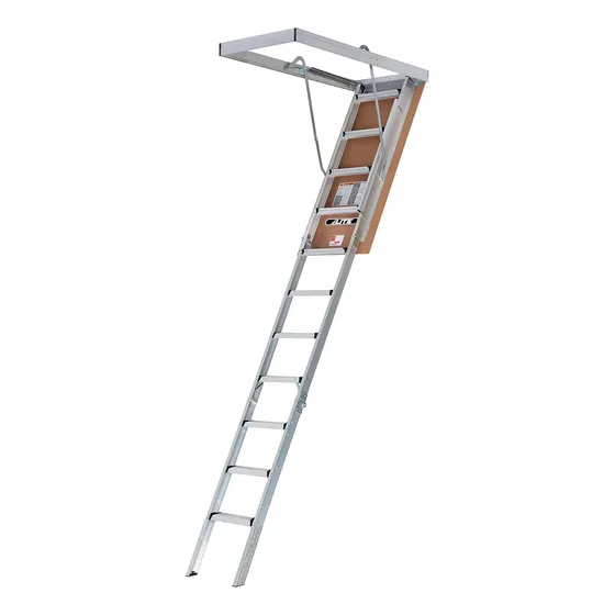 Escalera De Aluminio Iaa Para Ático - 10' Ancho X 22.5  Alto