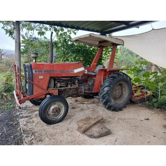 Trator Massey Ferguson 235 Ano 1988,com Roçadeira