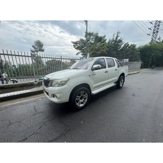Toyota Hilux Hilux Disel 4x2 Doble Cabina Full Motor 2500
