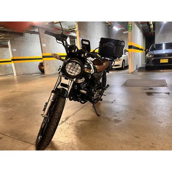 Akt Nkd 125 Café Racer 2023 | 1.400 Km | Único Dueño + Baúl