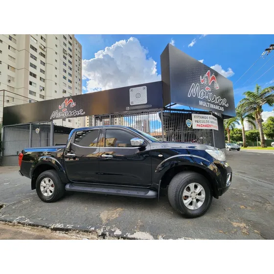 Nissan Frontier 2.3 Se Cab. Dupla 4x4 Aut. 4p