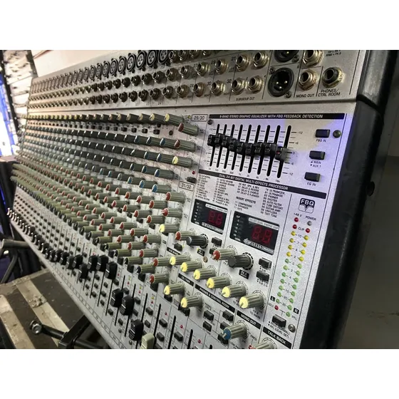 Mesa Behringer Sl3242fx Eurodesk - 32 Canais