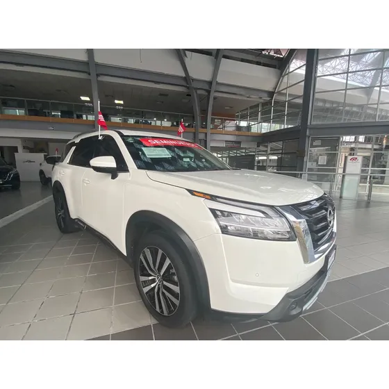 Nissan Pathfinder 3.5 Exclusive At