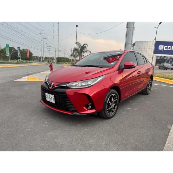 Toyota Yaris 1.5 Core Sedan Mt