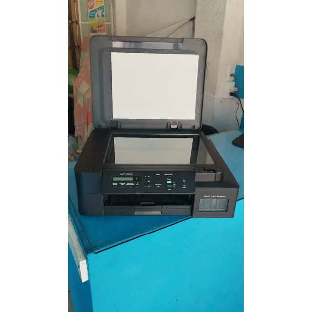 Multifuncional Brother Dcpt520w  Usada Funcionando Al 100 Negro