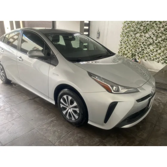 Toyota Prius 1.8 Base Cvt