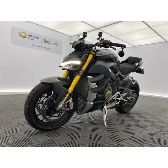 Ducati Street Fighter V4s