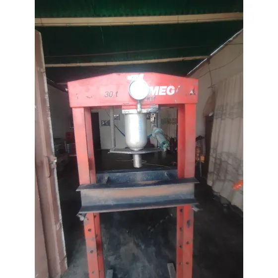 Prensa Hidráulica Mega 30t Color Rojo