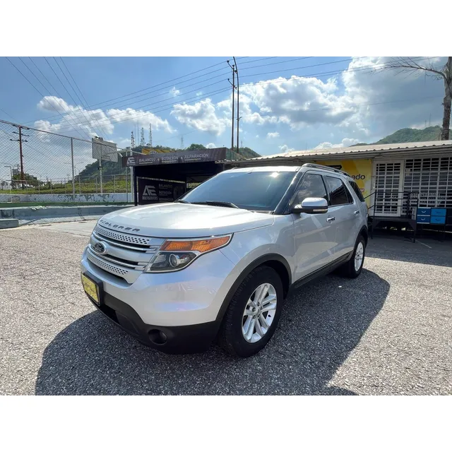 Ford Explorer Xlt
