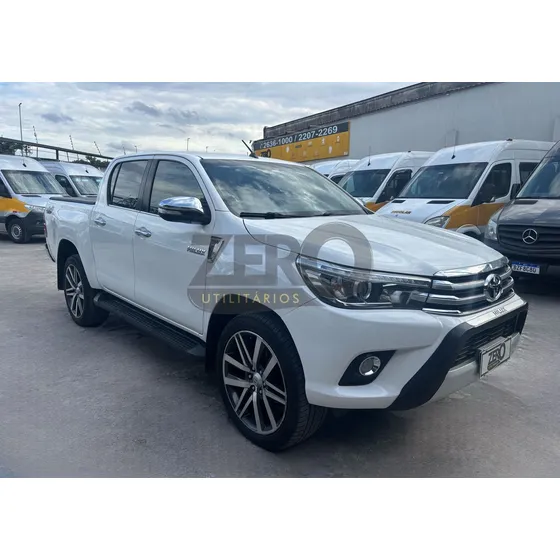 Toyota Hilux 2.8 Tdi Srx Cab. Dupla 4x4 Aut. 4p