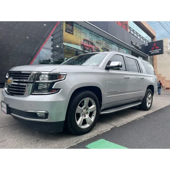 Chevrolet Suburban 5.3 Ltz V8 4wd 2da Cubo At
