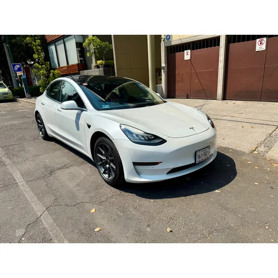 Tesla Model 3 Standar Range