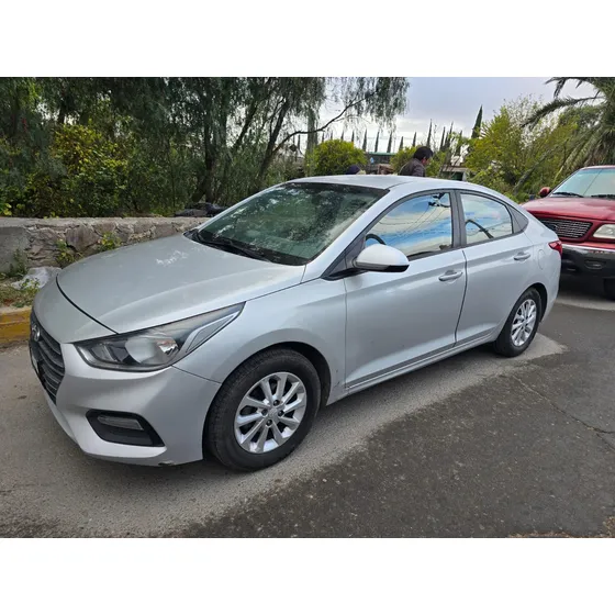 Hyundai Accent 1.6 Hb Gl Mid Mt