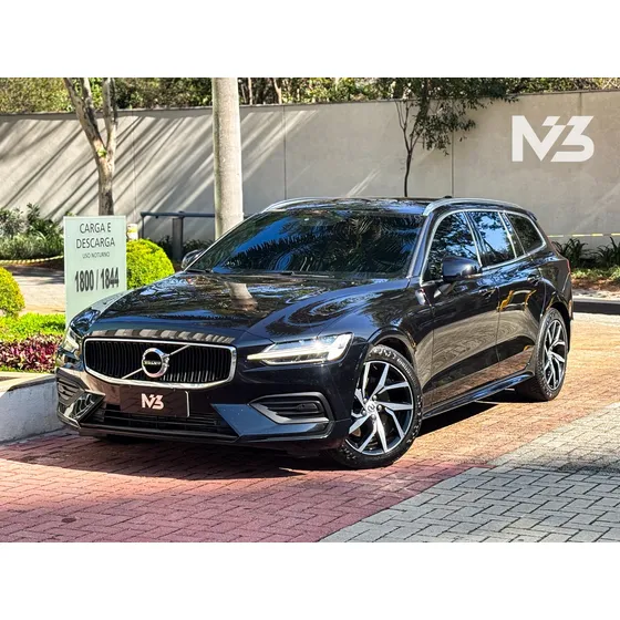 Volvo V60 2.0 T5 Momentum Drive-e 5p