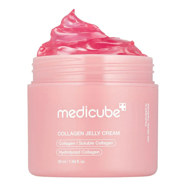 Pote de creme facial Medicube Collagen Jelly Cream com textura em gel rosa exposta na tampa aberta